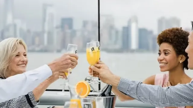 New York Brunch Cruise from Pier 61