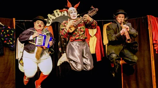 Famiglia Dimitri: Cabaret Sorelle Forelle