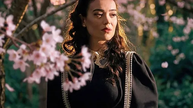 Çalıkuşu - Kanatları Kalbinde