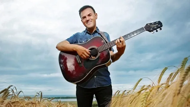 Ciarán Rosney Dance