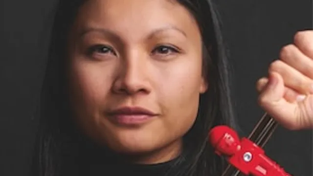 Bestseller-Lesung: Weltmeisterin Linh Tran über Leistungsdruck, mentale Stärke und das Genugsein - „Aus dem Handgelenk – Warum ich Weltmeisterin im Tischkickern werden musste“ – Linh Tran mit Mara Pfeiffer | Lesung & Gespräch