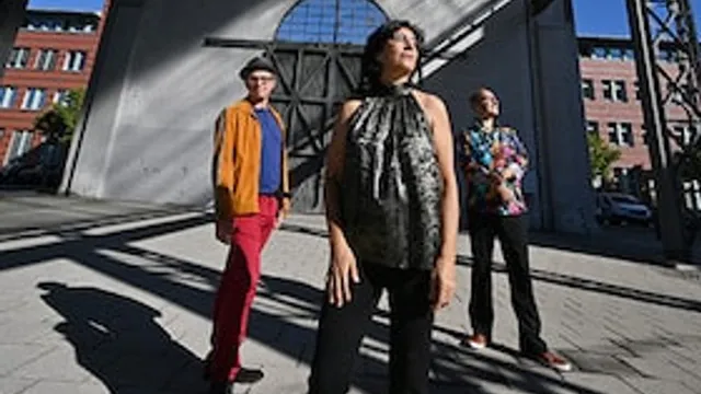 Ania Paz Trio -  Inspiring Energy Live