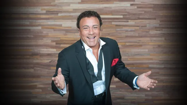 Ring In The Holidays With The Showman Frankie Scinta