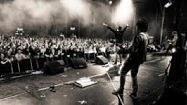 The Clone Roses, Definitely Mightbe (Oasis Tribute), Kazabian
