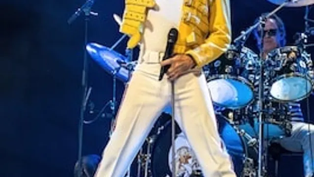 A NIGHT OF QUEEN - Best Of Queen