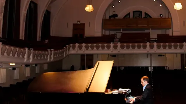 Beethoven's Moonlight Sonata by Candlelight