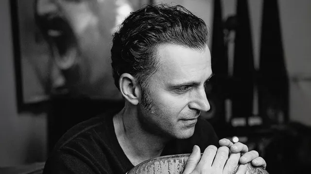 Dweezil Zappa DZ20: Like Father, Like Son