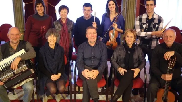 Oskarbi: "60 urte kantuan"
