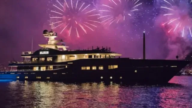 Halloween Weekend Hip Hop vs. Reggae Yacht Cruise