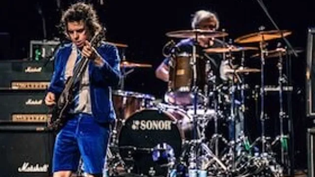 AC/DC MASTER-BAND NICK YOUNG - TOUR 26