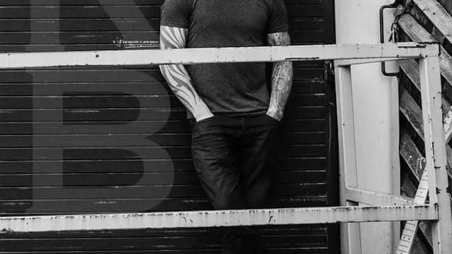 KRIS BARRAS BAND