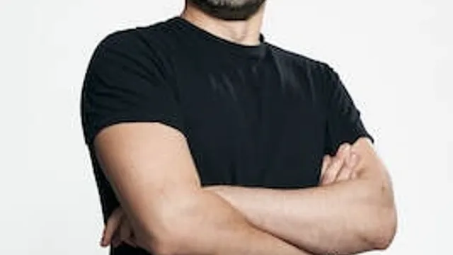 Tino Bomelino - mit „ALLES WIRD SUPER GUT*“ – Wirklich. Sie dürfen loslassen.
