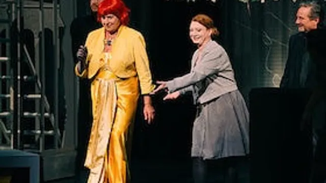 Der Besuch der alten Dame - Eine tragische Komödie von Friedrich Dürrenmatt mit Mona Seefried u. a.