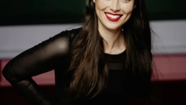 Sara Karas - No Wonder A Woman