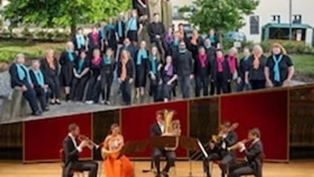Festliches Adventskonzert - Mit dem DaCapo Chor e.V.und Semperoper Brassquintett