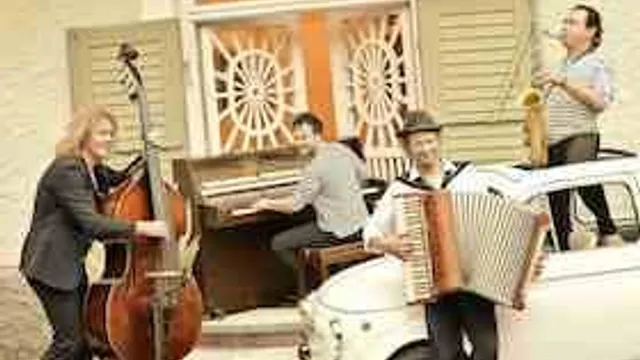 QUADRO NUEVO - HAPPY DELUXE