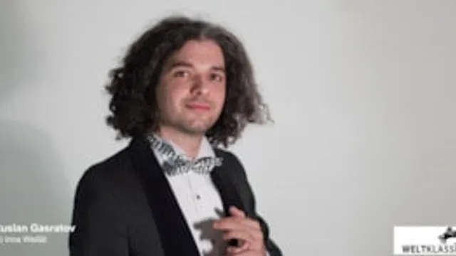 Ruslan Gasratov präsentiert:  Schafe können sicher weiden, türkischer Marsch, Feuer der Romantik