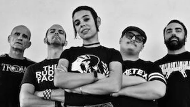 LOS FASTIDIOS