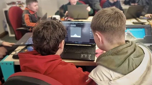 AN INTRODUCTION TO ESPORTS (AGES: 8-14)