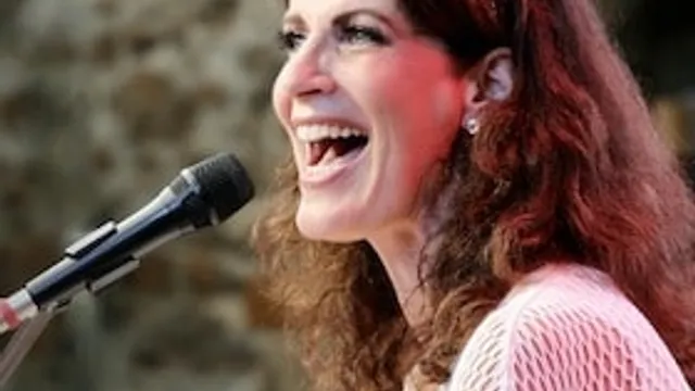 Frau Höpker - bittet zum Gesang: Das Mitsing-Konzert!