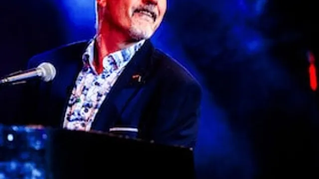 The Billy Joel Experience - Alexander Broussard und Band