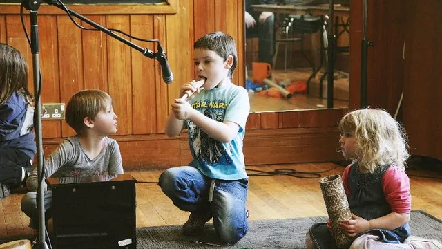 'MAKE SOME NOISE'! LIVE SOUND EFFECTS WORKSHOP (AGES: 7-12)