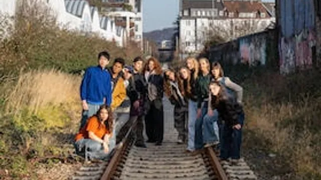Jugendkompanie tanzhaus nrw - "Tracks"