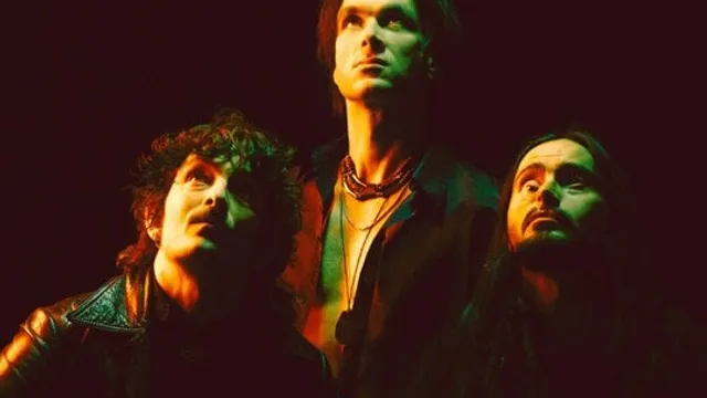 DIRTY SOUND MAGNET