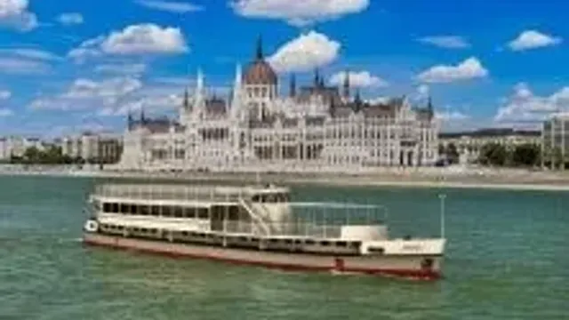 Városnéző hajókirándulás és audioguide