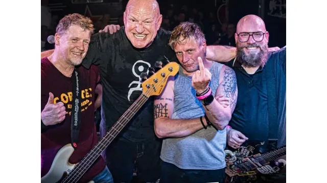 PÖBEL & GESOCKS + UNDANKBAR Oi! | Punk