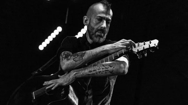 Jon Gomm