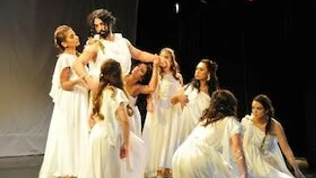 Arda Esberk Akademie - Kybeles Töchter