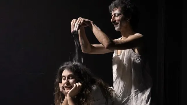 Festival Internacional de Teatro de Vitoria-Gasteiz 2026: "Rojo Nieve"
