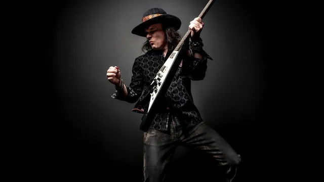 Anthony Gomes - Praise the Loud