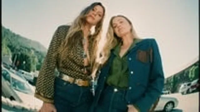 ALY & AJ - Places to Run Tour 2026