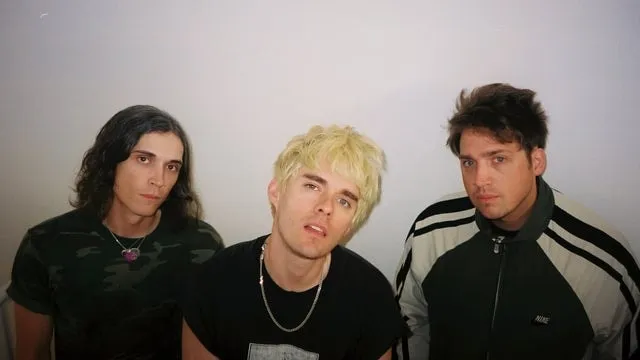 WATERPARKS - THE (ALMOST) NO BARRICADE TOUR