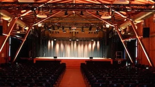 La Traviata - Giuseppe Verdi - Opernensemble: Musikhochschule Lübeck / Kammerorchester der Christian-Albrechts-Universität zu Kiel