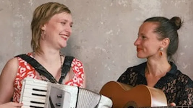 Duo Les Amoureuses - Chanson für Herz und Nieren - Judith Antkowiak und Ernestine Luise