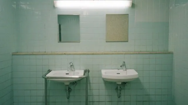 "I'M BATH" (estreno)