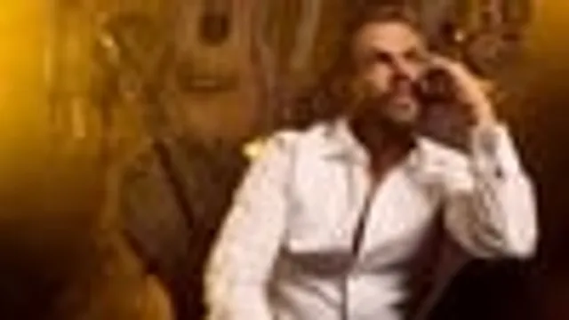 Derek Hough Dance For The Holidays