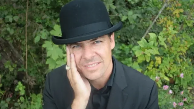 Heitere Lieder zur Einordnung der Gegenwart
