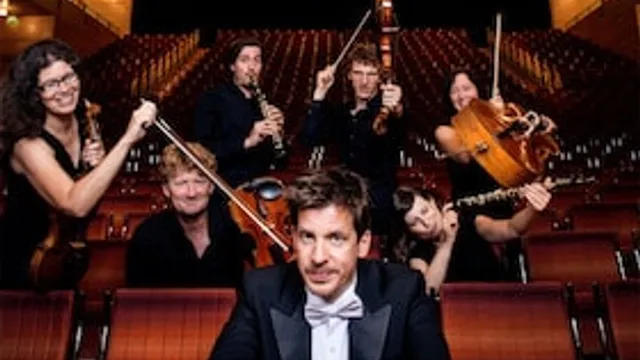 Timm Beckmanns LIGA DER AUßERGEWÖHNLICHEN MUSIKERINNEN - Musikkabarett trifft Klassik