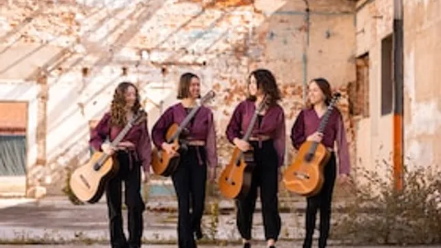 Aeres Guitar Quartet - luftige und bunte Gitarrenklänge
