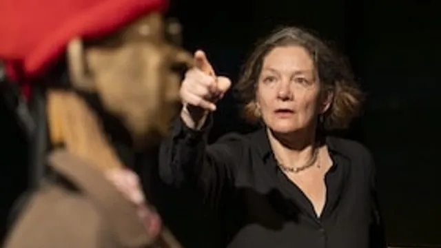 ZweitZeuge - Opa war ein Nazi - Ein Theaterstück von und mit Ilka Vierkant (ab 13 Jahre)