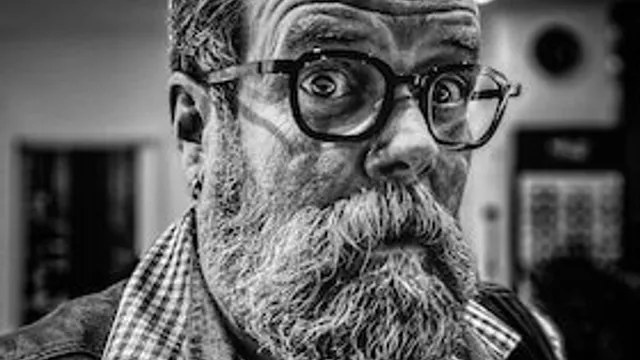 Jochen Malmsheimer - mit „Ich bin kein Tag für eine Nacht oder: Ein Abend in Holz“