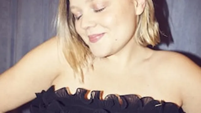 Lina Maly - 10 Jahre Nur zu Besuch