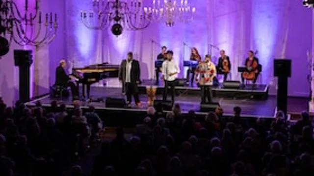 MoZuluArt feat. Ambassade Streichquartett