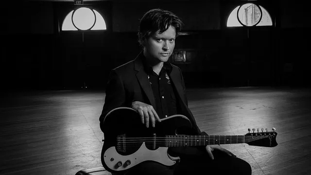 Glenn Richards: Q&A/Live + Signing