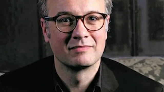 René Sydow - "Sie können sich wieder setzen"