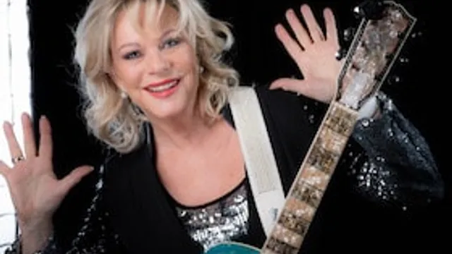 Best of Lisa Fitz - Kabarett. Songs. Figuren. 40 Jahre – und kein bisschen leise.